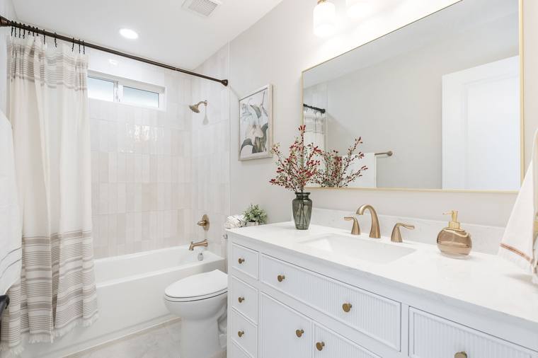 194th Terrace bathroom on Cooper Mountain after renovation by Rubix Properties