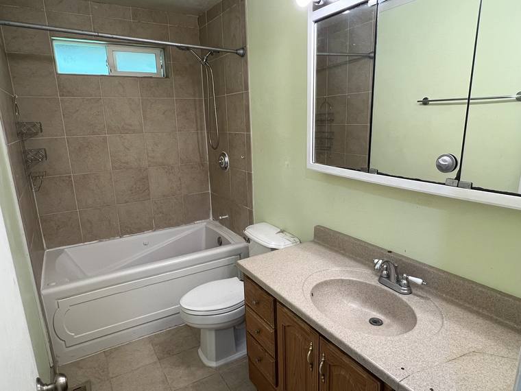 194th Terrace bathroom on Cooper Mountain before renovation
